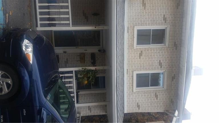 862 Constitution Dr, Allentown, PA 18103 - photo 1