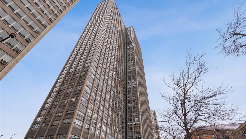 Park Place Tower unit 3704, Chicago, IL 60613 - photo 1