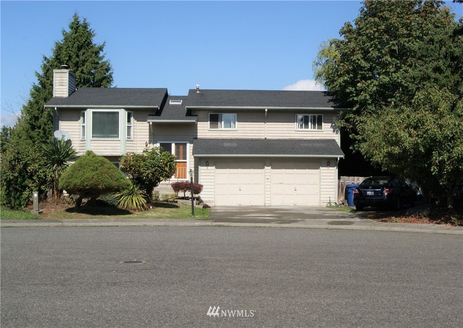 1216 S 236th Place, Des Moines, WA 98198 - photo 1