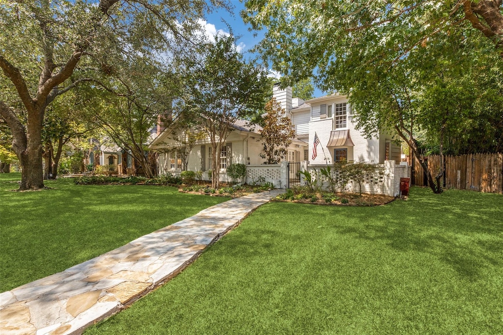 2415 Hillside Dr, Dallas, TX 75214 - photo 1