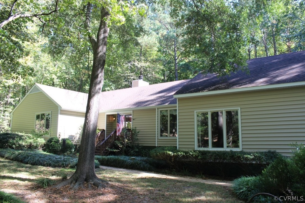 302 Hickory Dr, Manakin Sabot, VA 23103 - photo 1