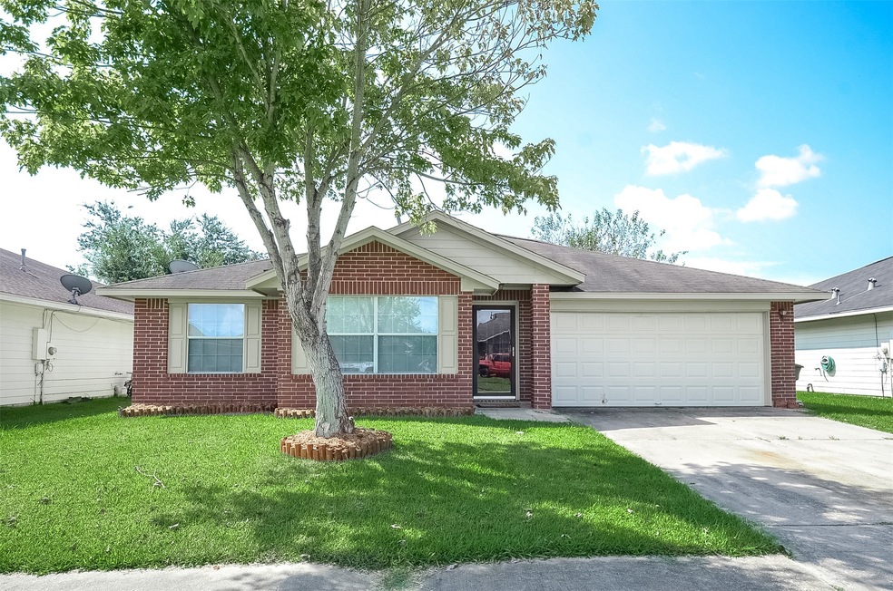 9226 Dove Way, Houston, TX 77075 - photo 1