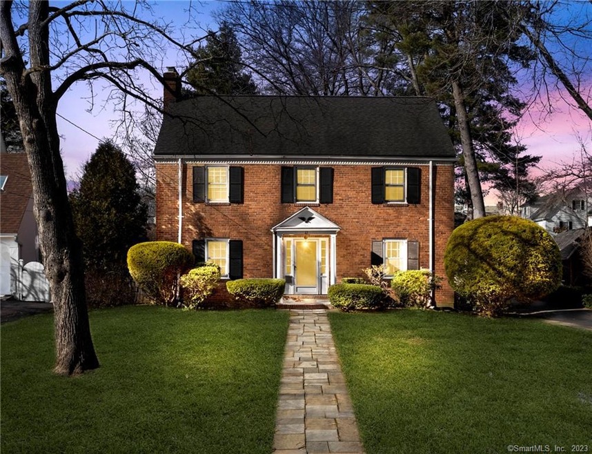 41 Foxcroft Rd, West Hartford, CT 06119 - photo 1