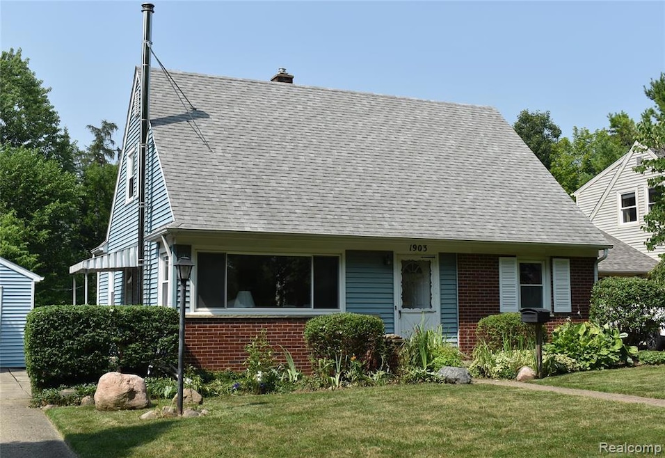 1903 Crestland St, Ann Arbor, MI 48104 - photo 1