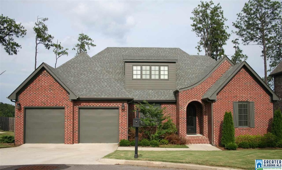 Beautiful home in the middle of a cul de sac.
