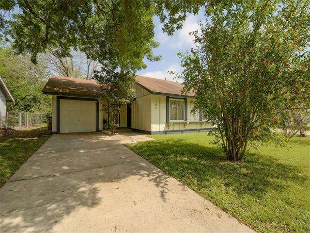 Welcome to 308 Wood Bine in beautiful Community Fa