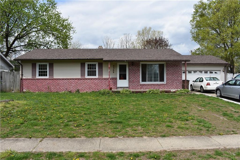 2322 Timbercrest Dr, Columbus, IN 47203 - photo 1