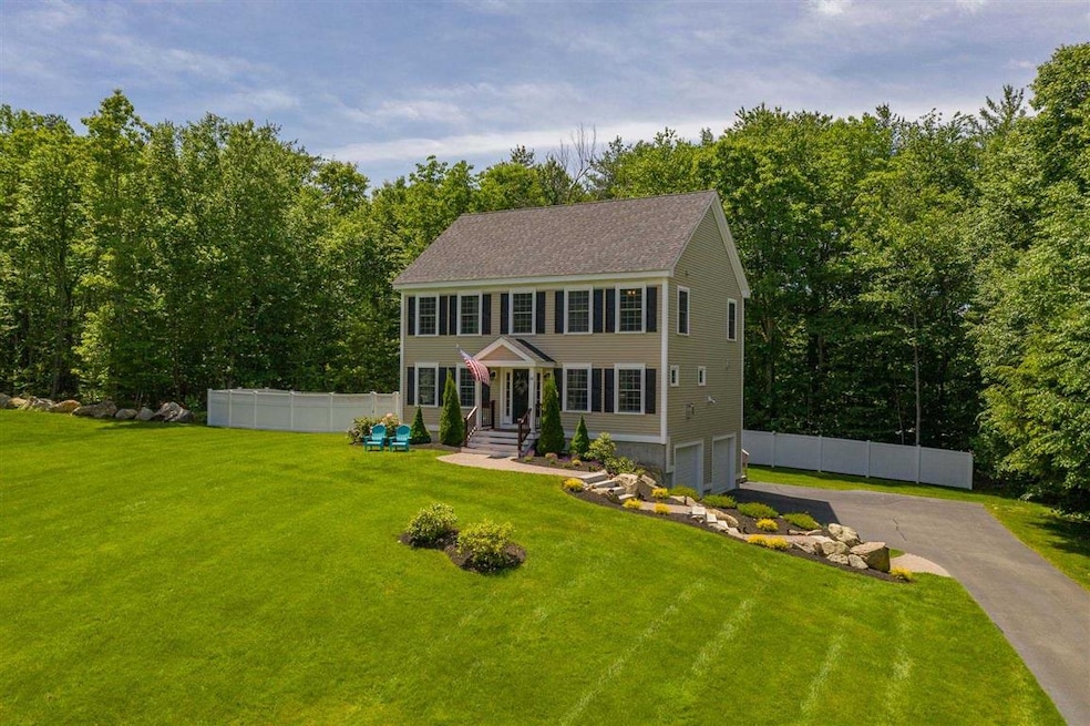 128 Ridgecrest Dr, Greenland, NH 03840 - photo 1