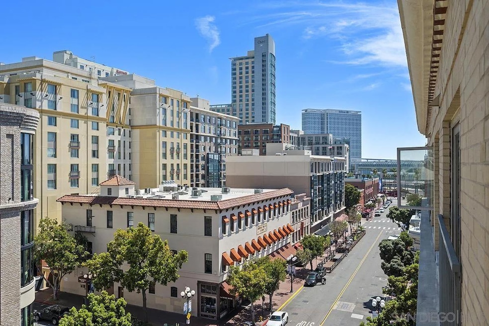 For Sale $599,900 • Co-Listing Agent