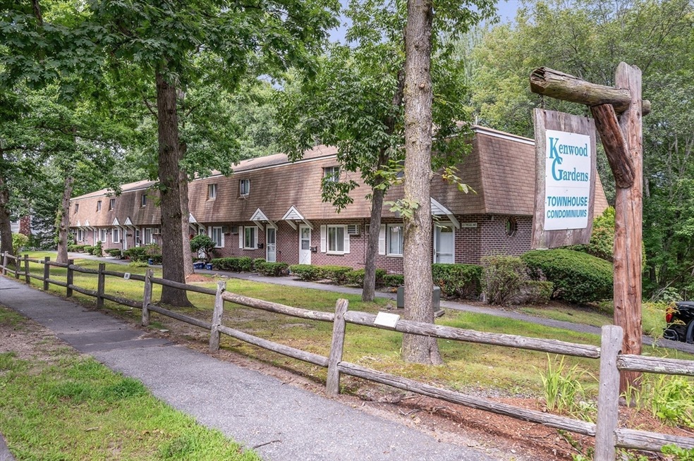 120 Thissell Ave unit 103, Dracut, MA 01826 - photo 1