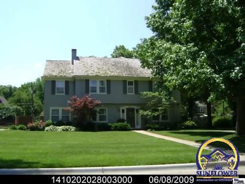 3225 SW Westover Rd, Topeka, KS 66604 - photo 1