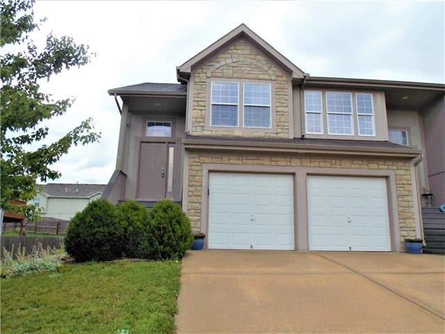 7507 Anderson St, Shawnee, KS 66227 - photo 1