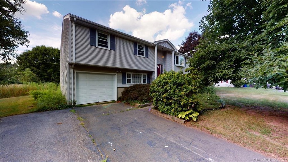 Welcome home to 8 Hampton Lane!