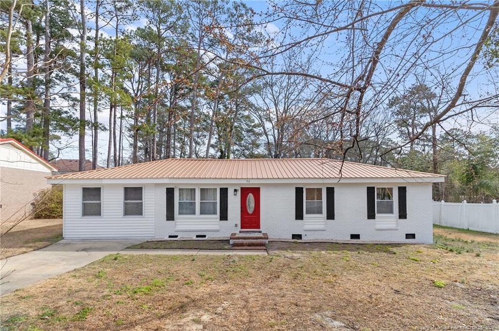 711 Ashbrook Rd, Fayetteville, NC 28314 - photo 1