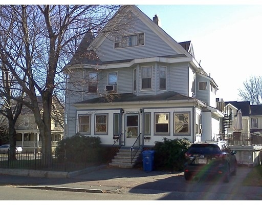 64 Chestnut St, Wakefield, MA 01880 - photo 1