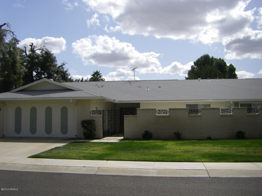 9863 W Willowbrook Ct, Sun City, AZ 85373 - photo 1