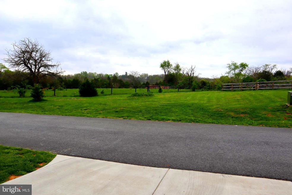 349 Upton Ct, Boyce, VA 22620 - photo 1