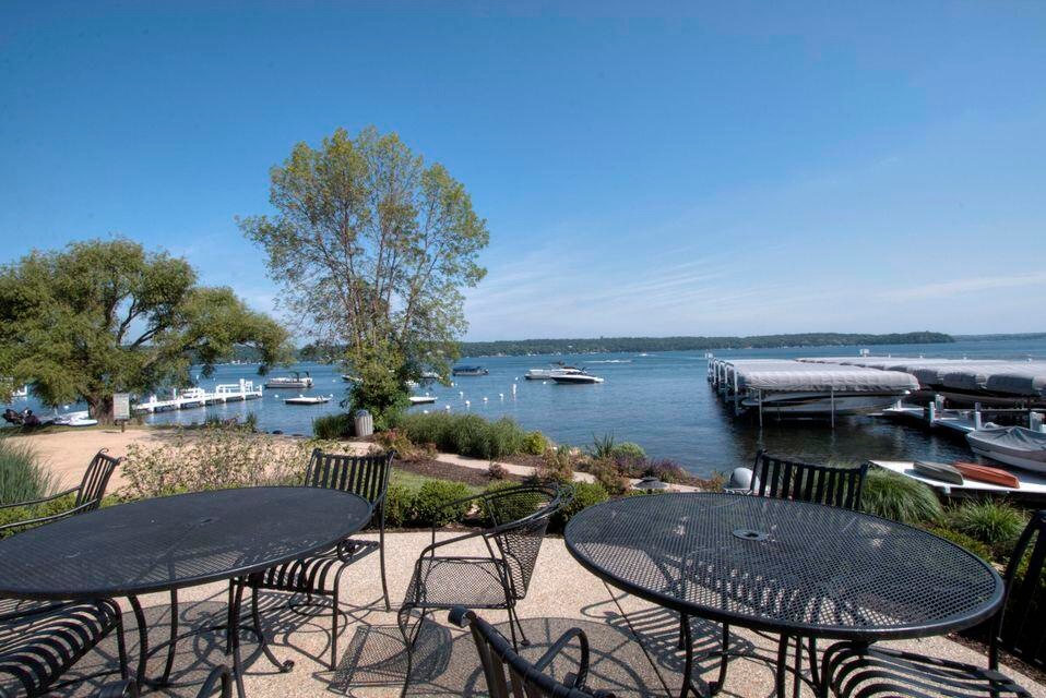 Abbey Springs Yacht Club outdoor tables