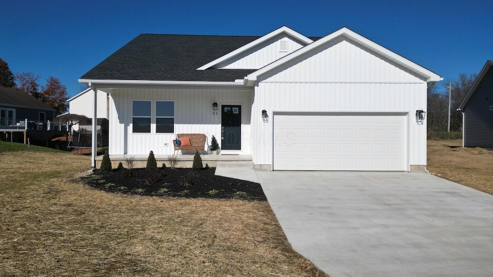 35 Pickett Ct, Chillicothe, OH 45601 - photo 1