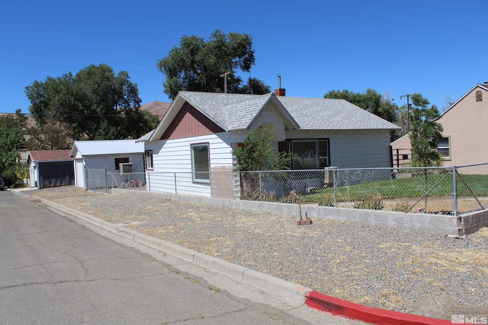 158 W Shepard St, Winnemucca, NV 89445 - photo 1