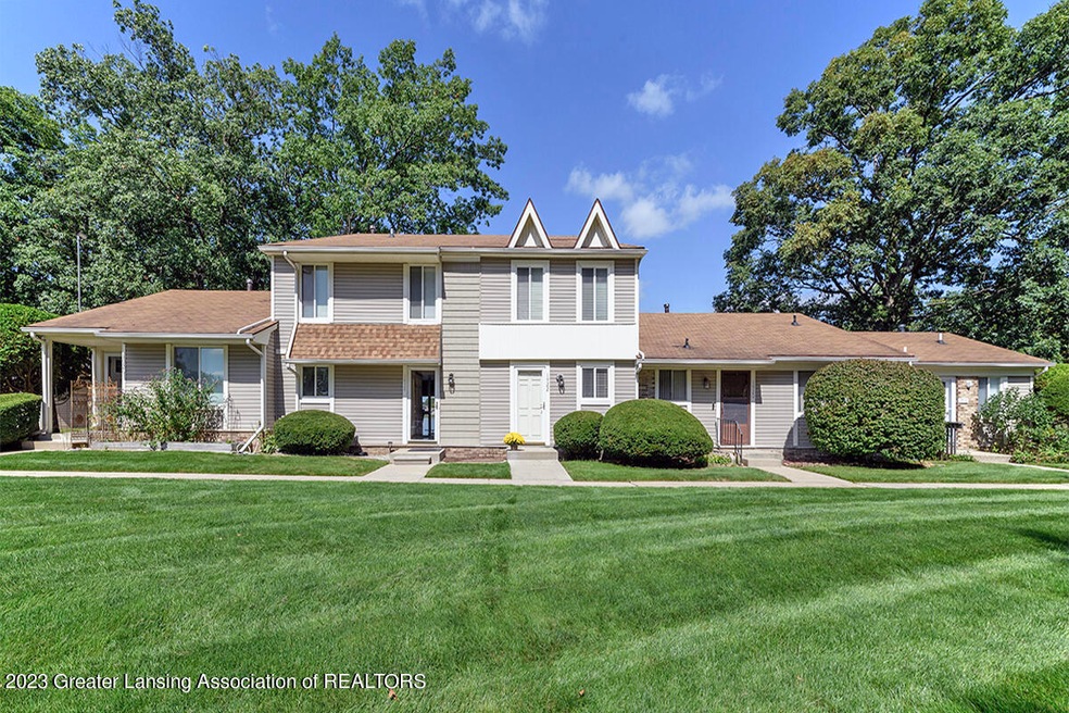 1922 Lac Du Mont Unit 3, Haslett, MI 48840 MLS 275921