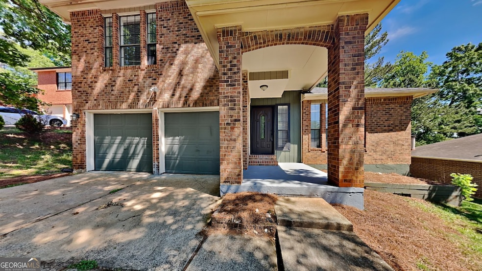 516 N Shore Rd, Lithonia, GA 30058 - photo 1