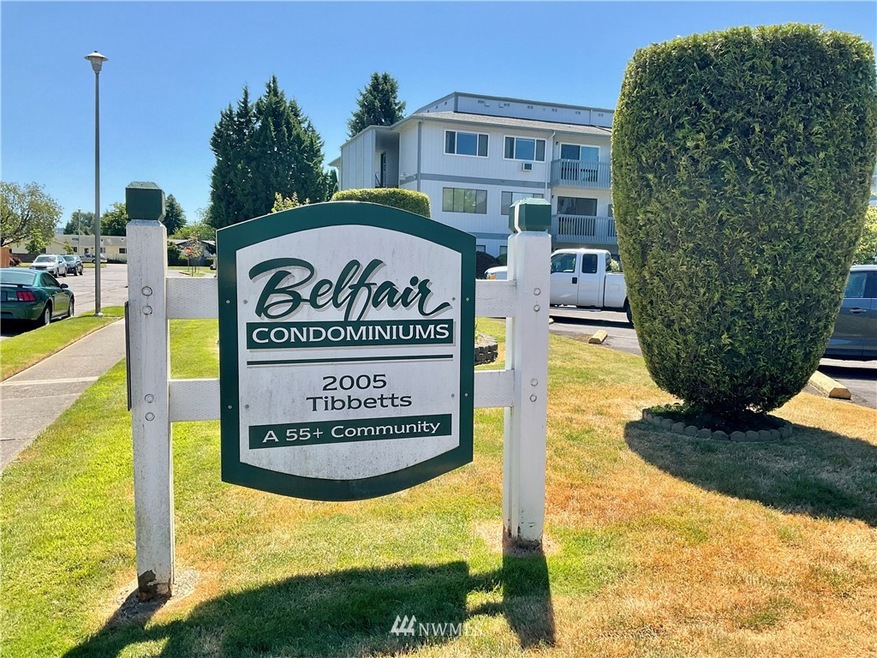 2005 Tibbetts Dr unit 301, Longview, WA 98632 - photo 1