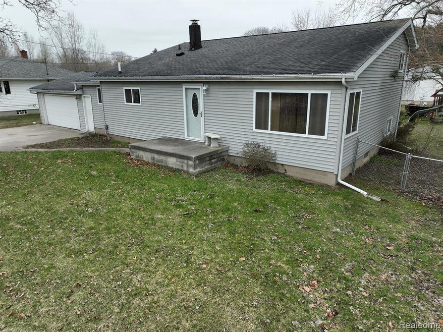 13128 Tuscola Rd, Clio, MI 48420 - photo 1