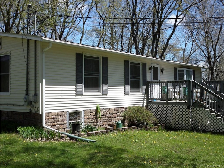 21 Penny Ln, Highland, NY 12528 - photo 1