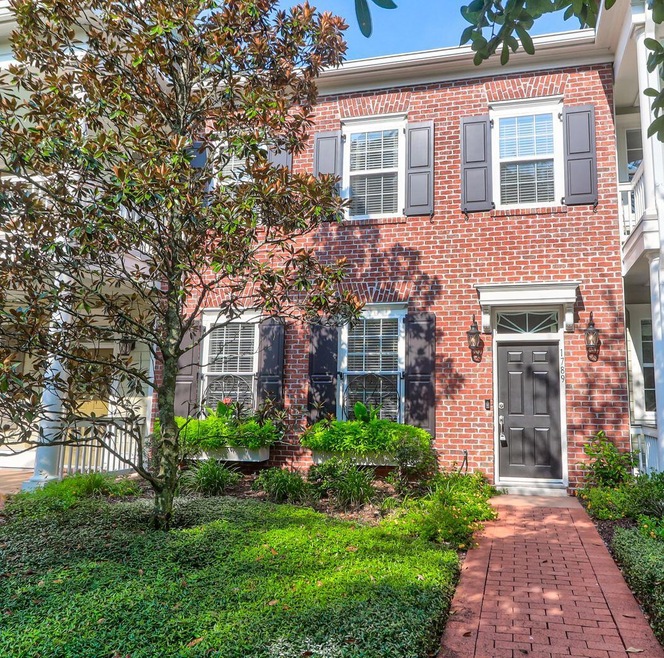 1789 Tennyson Row - cropped 3