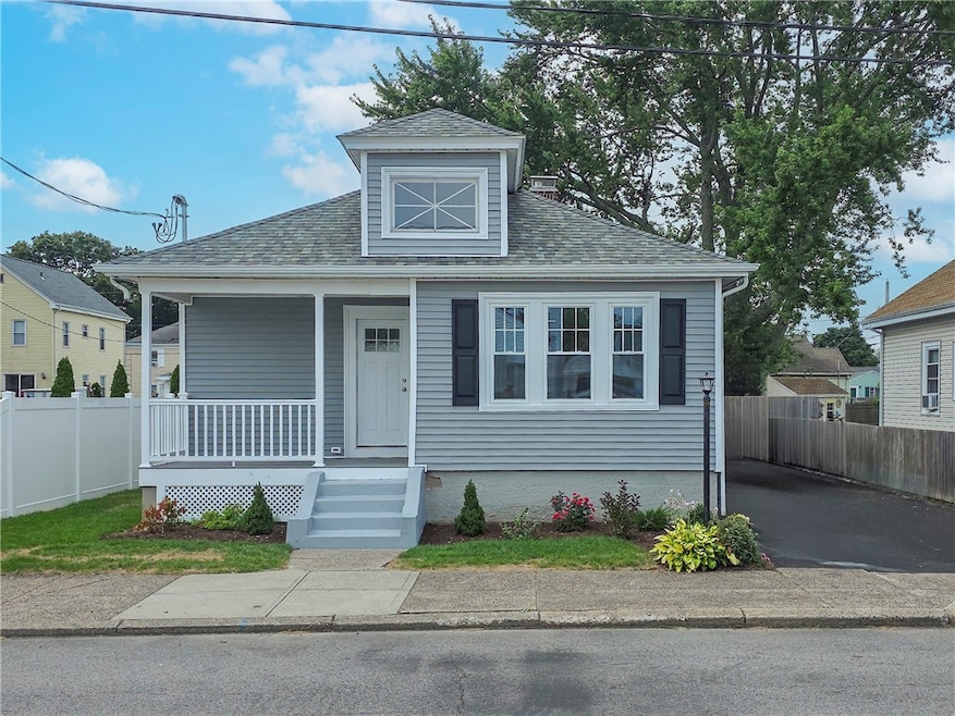 57 Balch St, Pawtucket, RI 02861 - photo 1