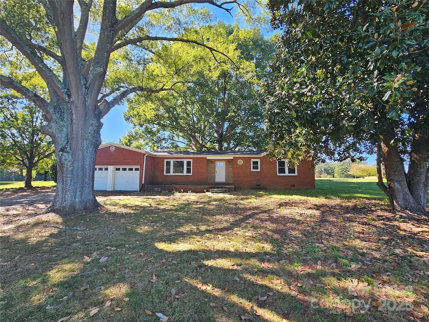 For Rent $1,900/month