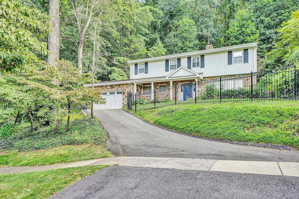 For Sale $775,000 • Co-Listing Agent