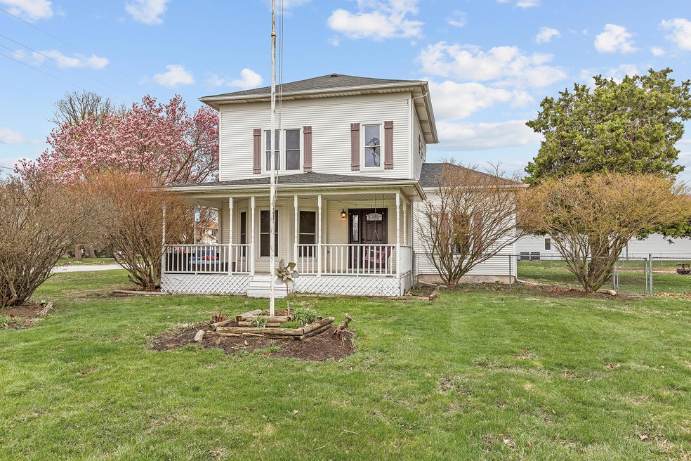 304 E Indiana St, Kouts, IN 46347 - photo 1