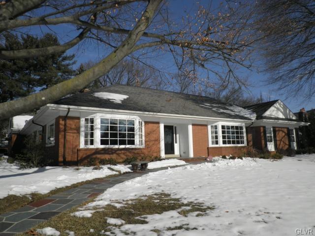 2845 Parkway Blvd, Allentown, PA 18104 - photo 1