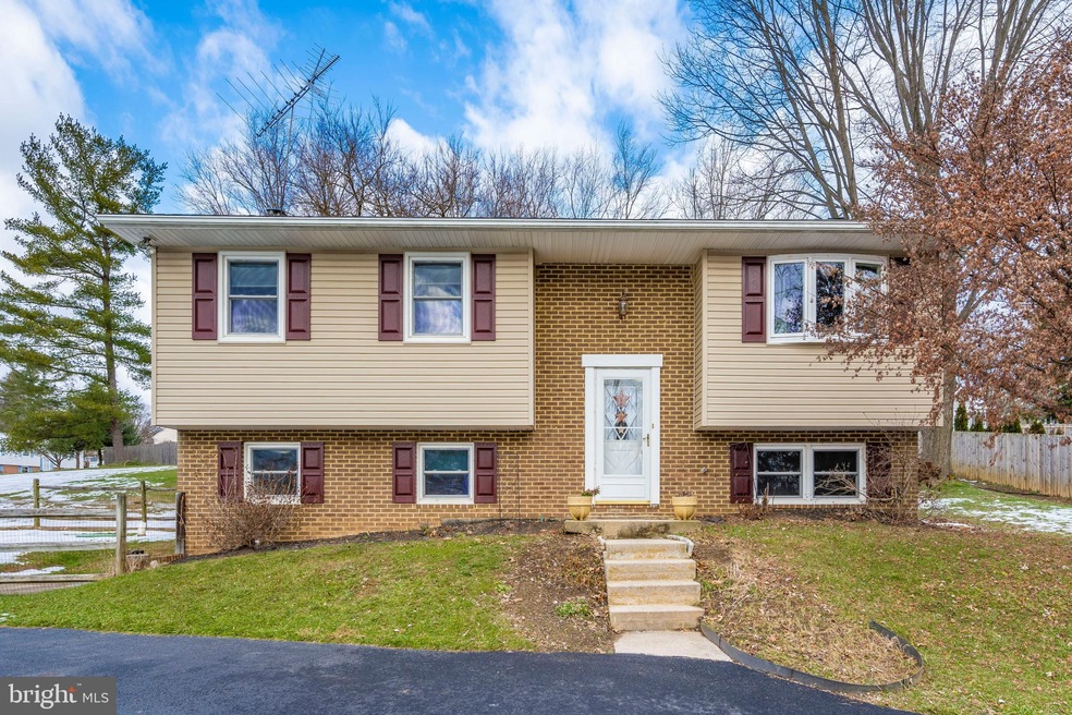 1406 Carroll Ct, Woodbine, MD 21797 - photo 1