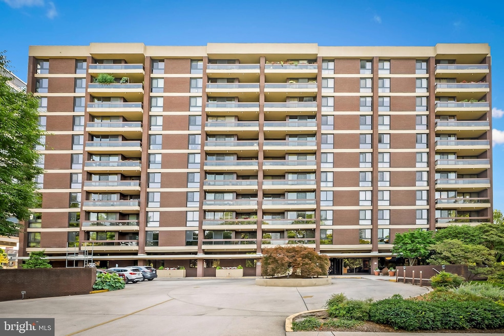 Winthrop House Condominium, Baltimore, MD 21218 - photo 1