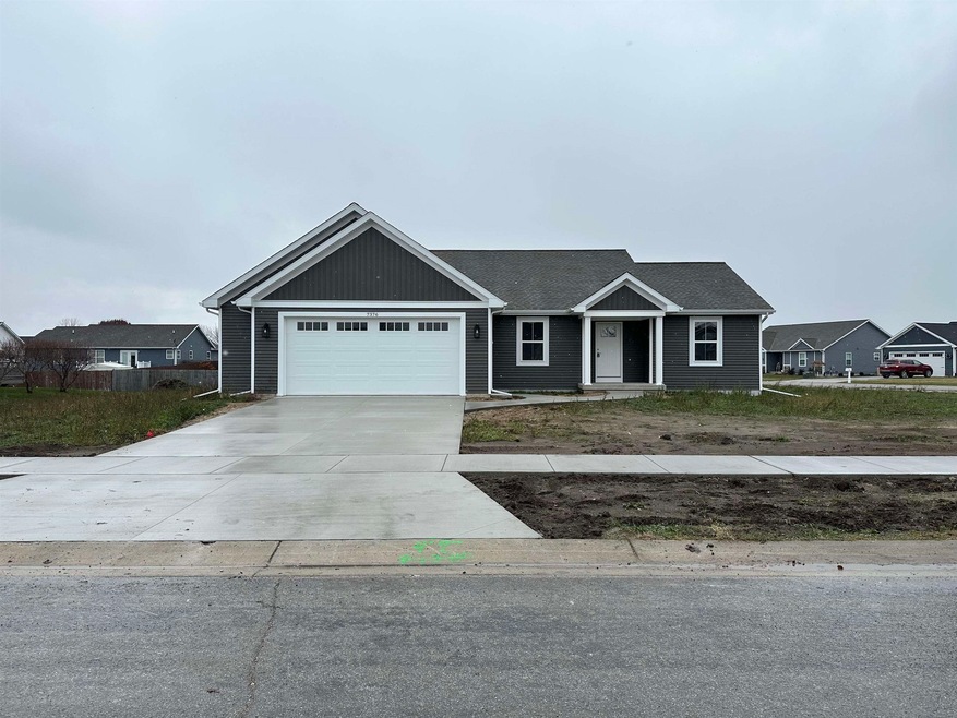 7376 Ryan Ct, Bay City, MI 48706 - photo 1