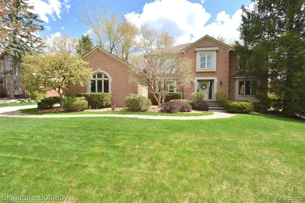 2795 Hunters Bluff, Bloomfield Hills, MI 48304 - photo 1