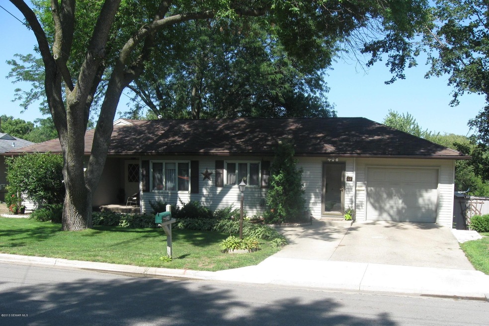 214 North Ln Front
