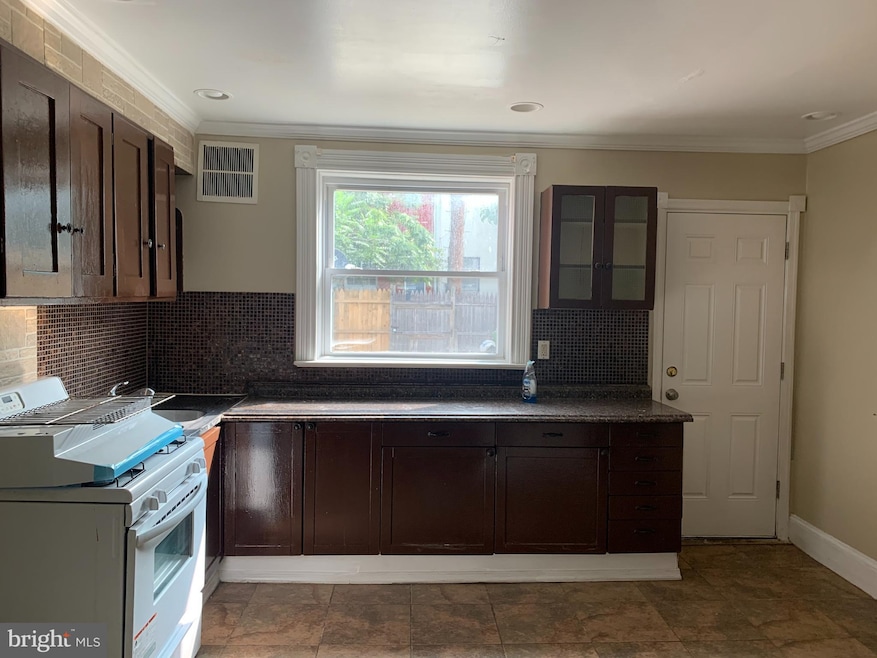 427 S Bentalou St, Baltimore, MD 21223 - photo 1