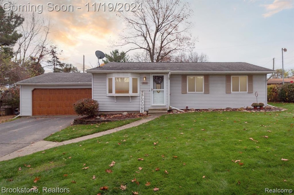 Welcome to 4811 Algonquin in Clarkston!