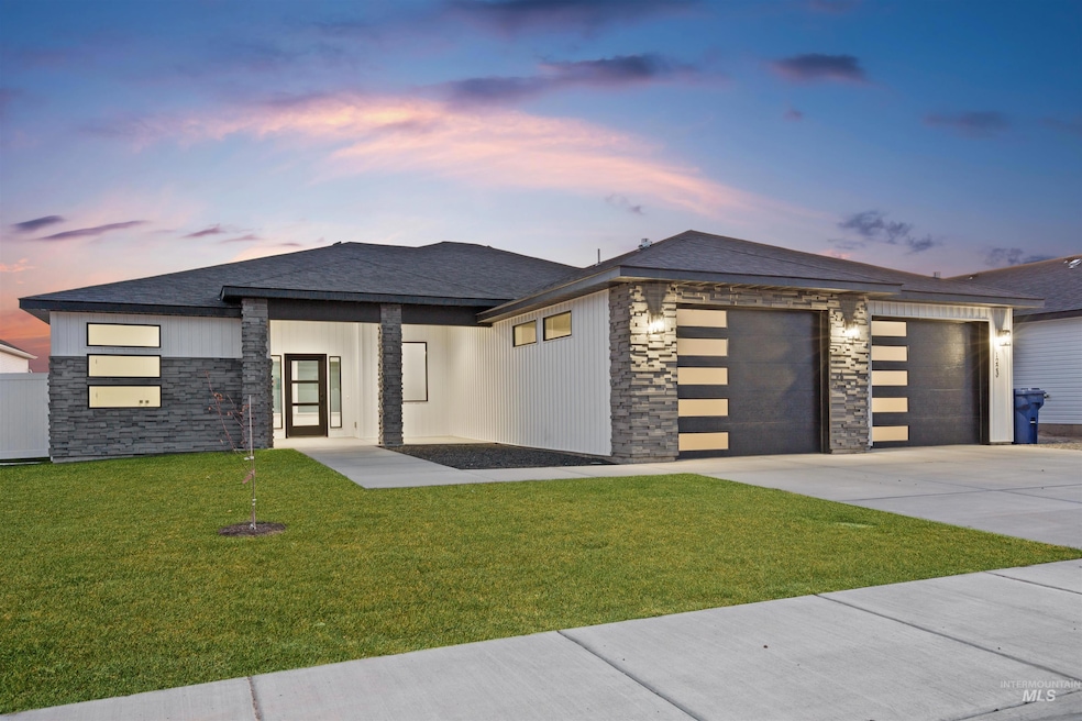 1223 Frank Henry Rd, Twin Falls, ID 83301 - photo 1