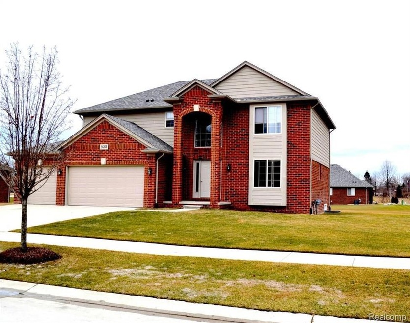 Huge Front Yard with Beautiful Massive Back yard a