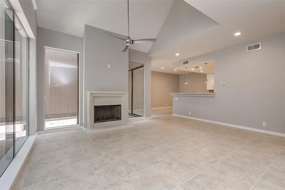 277 Litchfield Ln unit 59, Houston, TX 77024 - photo 1