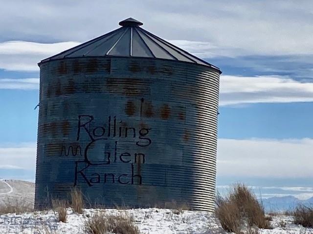 Entrance sign to Rolling Glen Ranch Subdivision