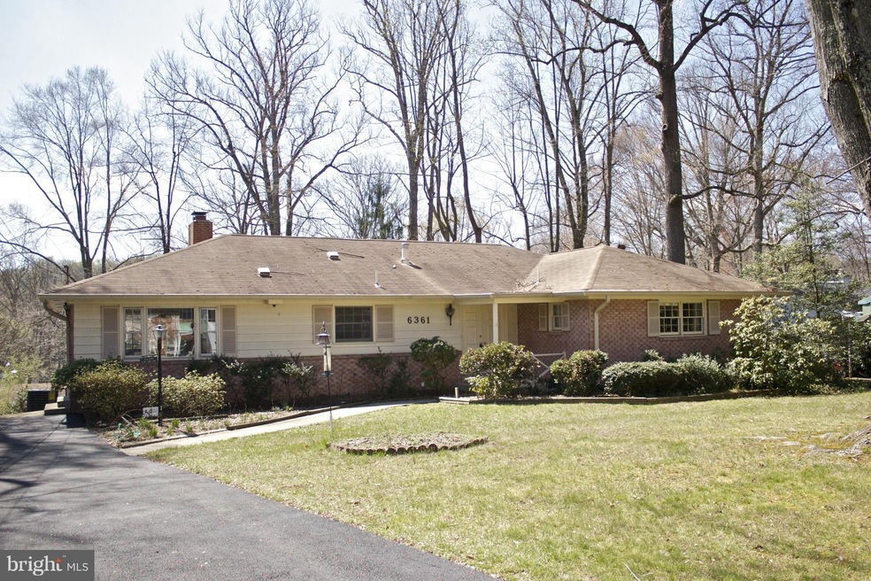 6361 Lyric Ln, Falls Church, VA 22044 - photo 1