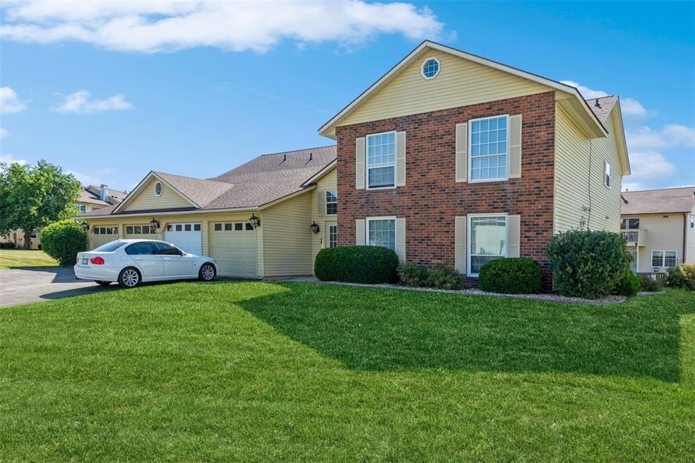 4113 Lexington Ct NE Unit B, Cedar Rapids, IA 52402
