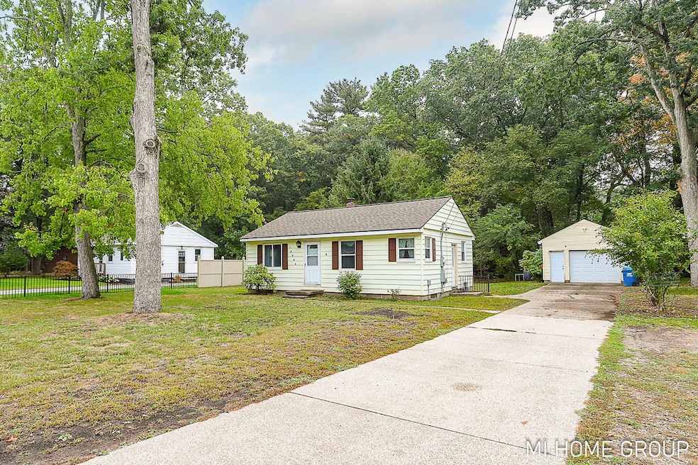 14664 154th Ave, Grand Haven, MI 49417 - photo 1