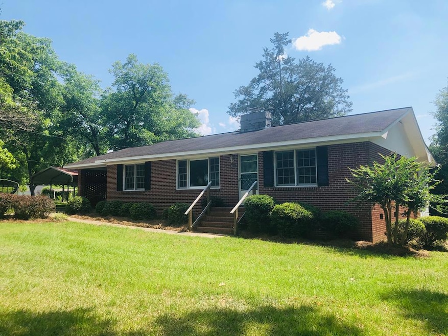 831 W Main St, Uvalda, GA 30473 - photo 1